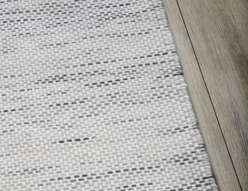 Subi Silver Ivory Flatweave Wool Rug  image