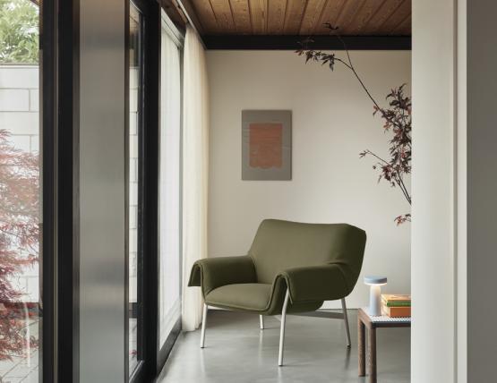 Wrap Lounge Chair Divina 984 1